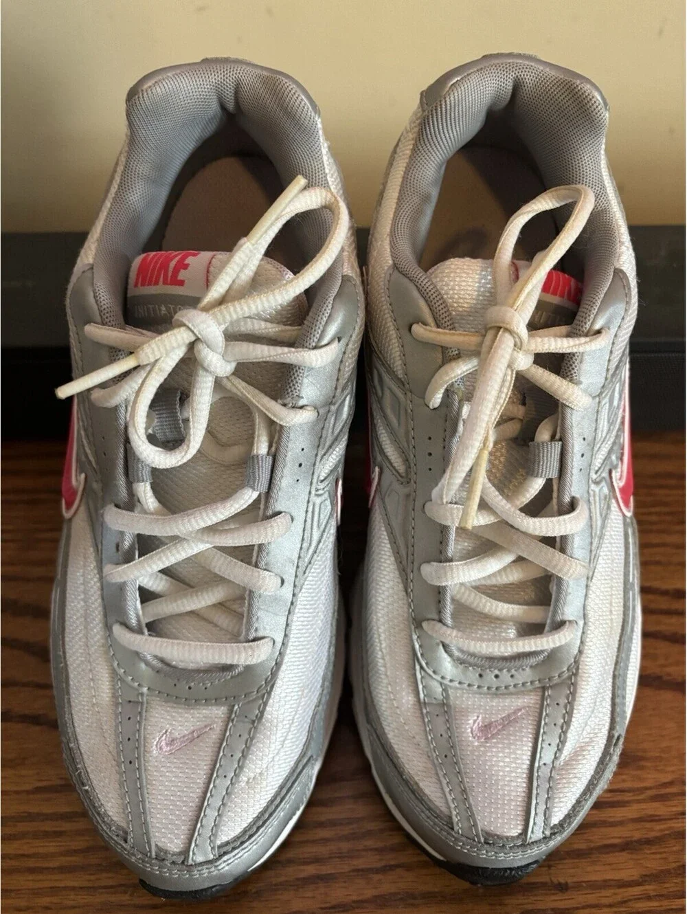 Size 7.5 - Nike Initiator White W